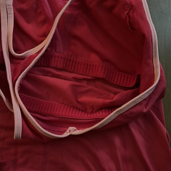 Nike women’s workout tank - Picture 5 of 5